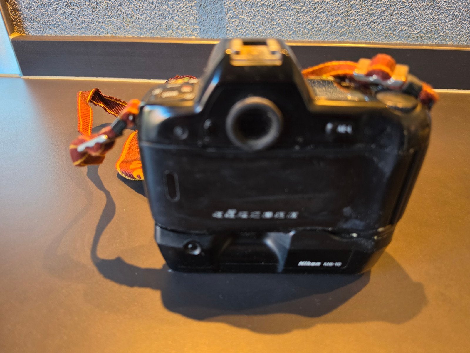 Nikon F90X body + MB10 batterijgrip, Audio, Tv en Foto, Fotocamera's Analoog, Ophalen