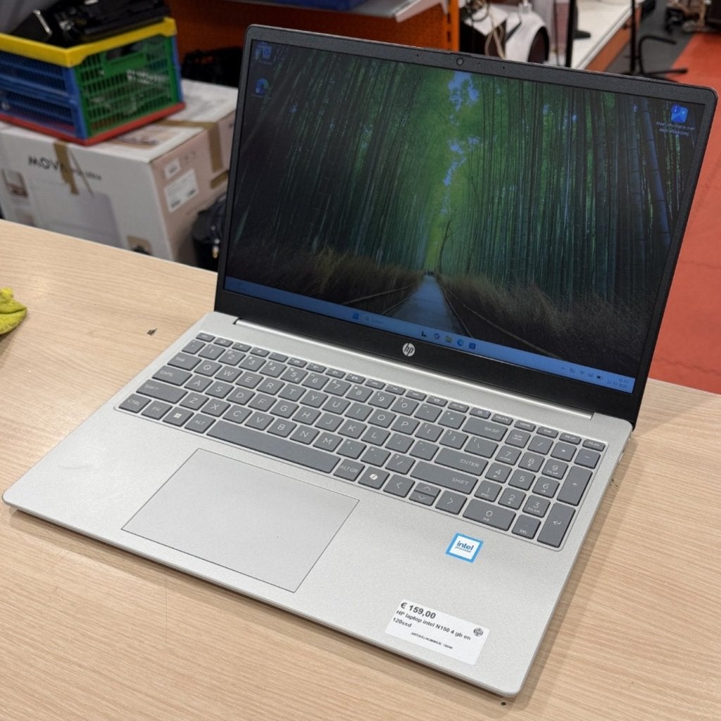HP 15-fd0700nd 15.6 inch laptop | 4Gb - 120Gb garantie 2028!, HP, Zo goed als nieuw, Support@hp.com, 1501 Page Mill Road
Palo Alto, CA 94304
USA