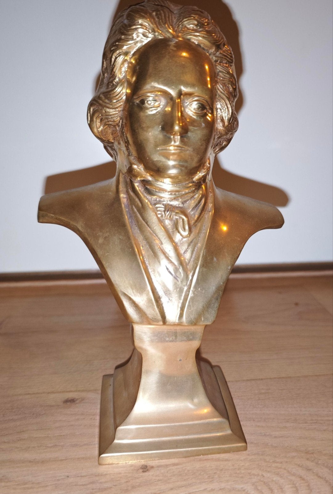 Brons bronzen buste Beethoven componist izgst
Hoogte 26
Bree, Antiek en Kunst, Antiek | Religie, Ophalen of Verzenden