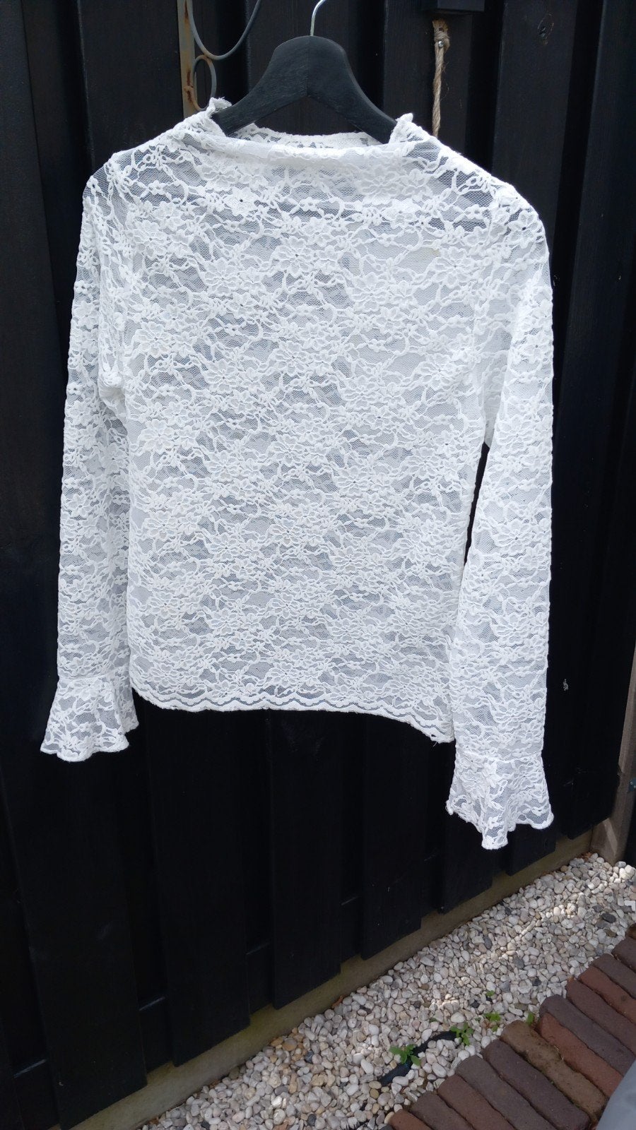 Kanten top met trompet mouwen maat S wit, Kleding | Dames, Maat 38/40 (M), Wit, Ophalen of Verzenden, Zo goed als nieuw