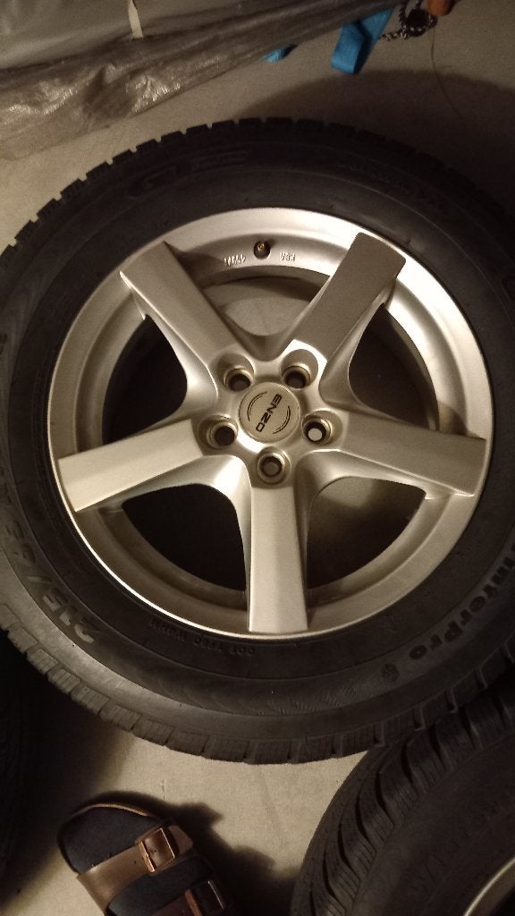 Winterbanden met aluminum velgen 215/65/16 Subaru Forester, Ophalen, 16 inch, Banden en Velgen, Winterbanden