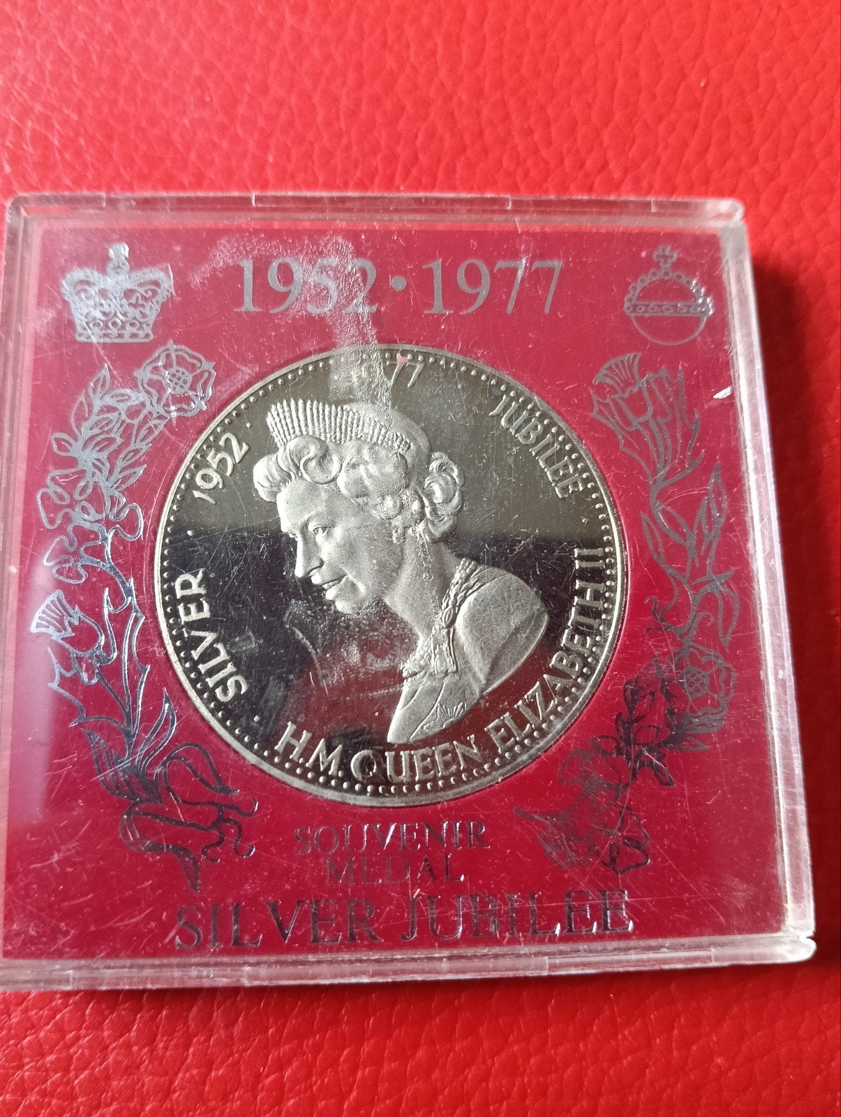 Herdenkingsmunt Koningin Elizabeth II (1952-1977), Ophalen of Verzenden, Overige materialen, Buitenland