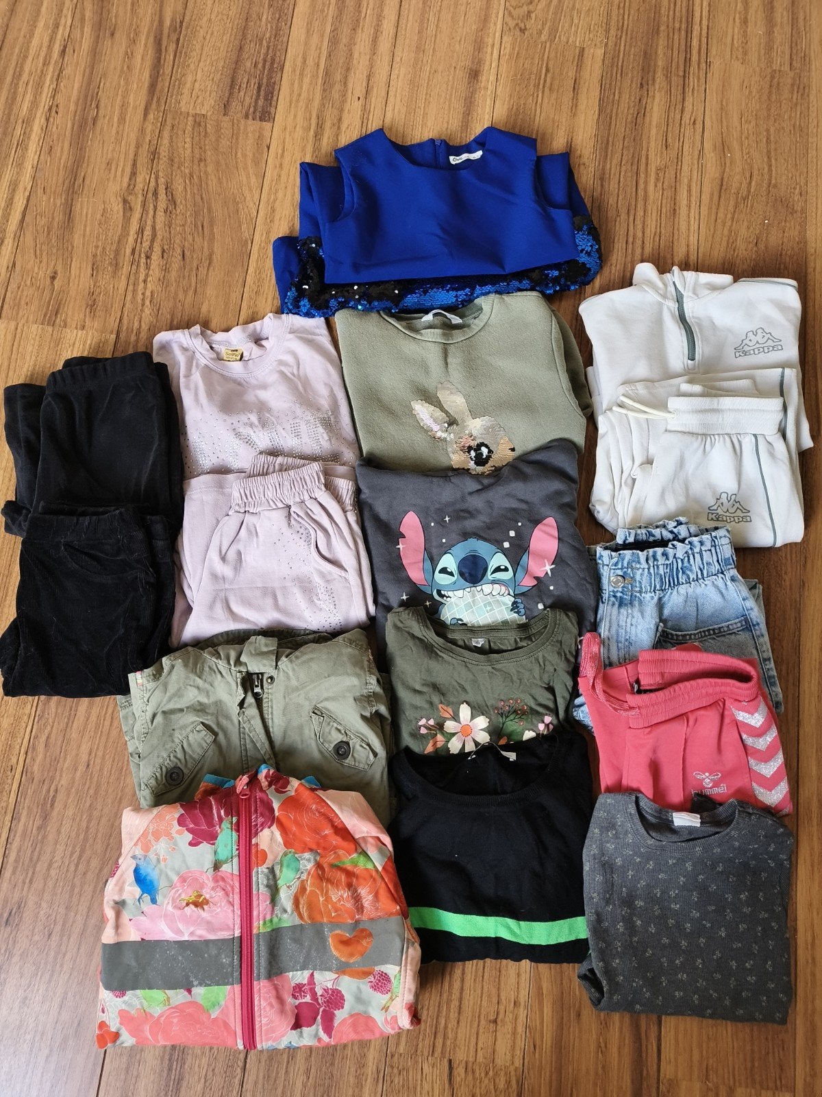 Meisjes kleiding, Ophalen
