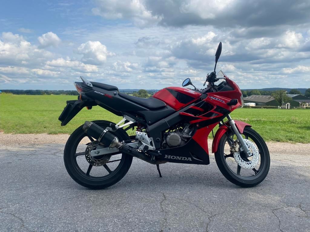 Honda CBR125R, slechts 9500 km, zeer netjes, Motoren, Particulier, Naked bike