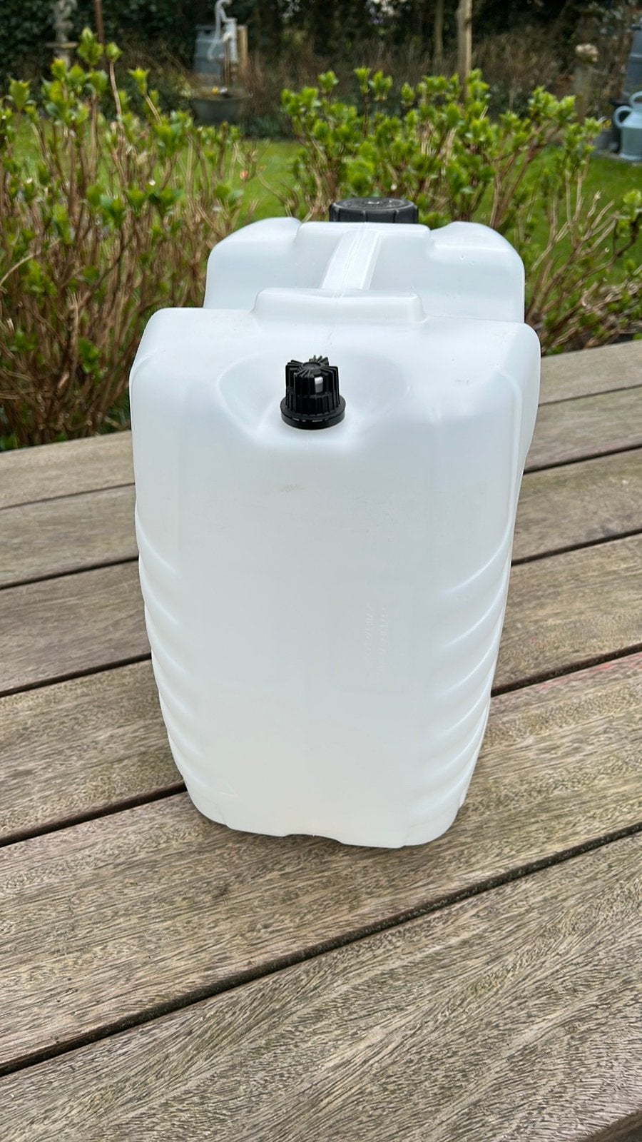 20 liter jerrycans kunstof ook geschikt voor div brandstof, Ophalen, Zo goed als nieuw