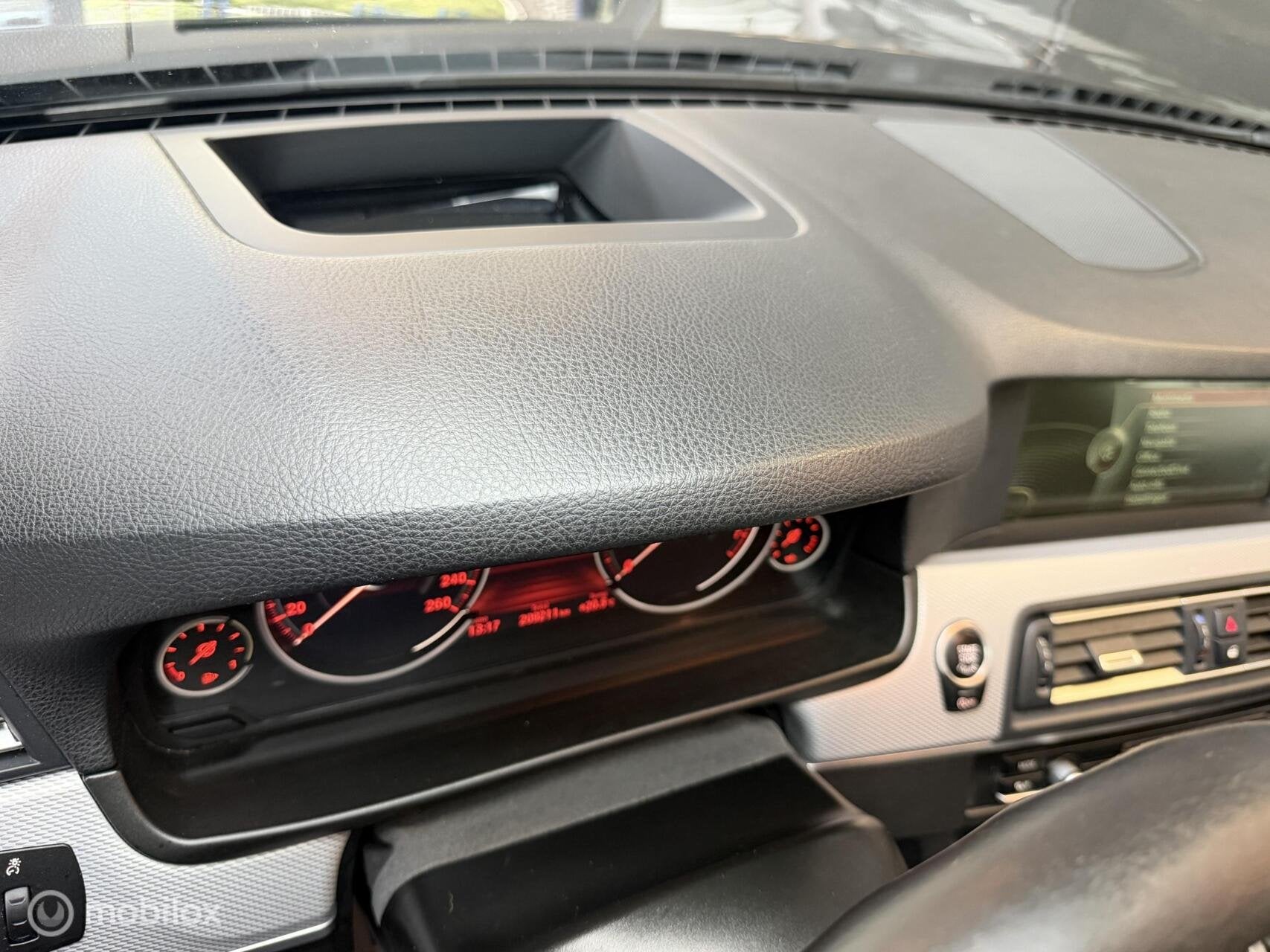 Foto 19 van BMW 5-serie Touring 520i High Executive