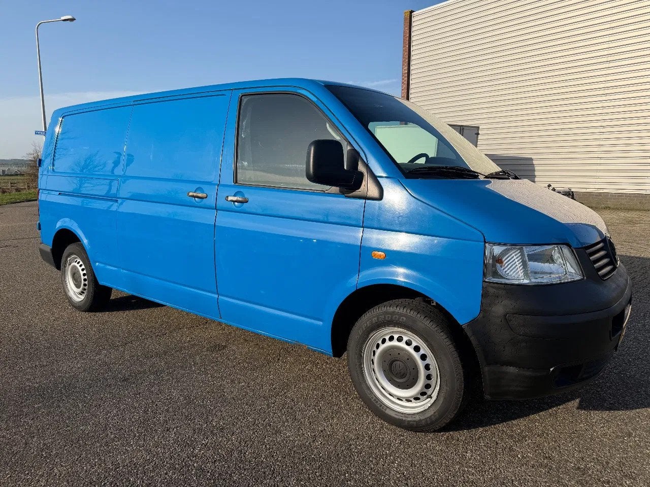 Volkswagen Transporter 1.9TDI L2H1 Trekhaak (bj 2005), Auto's, Voorwielaandrijving, Gebruikt, 4 cilinders, Origineel Nederlands