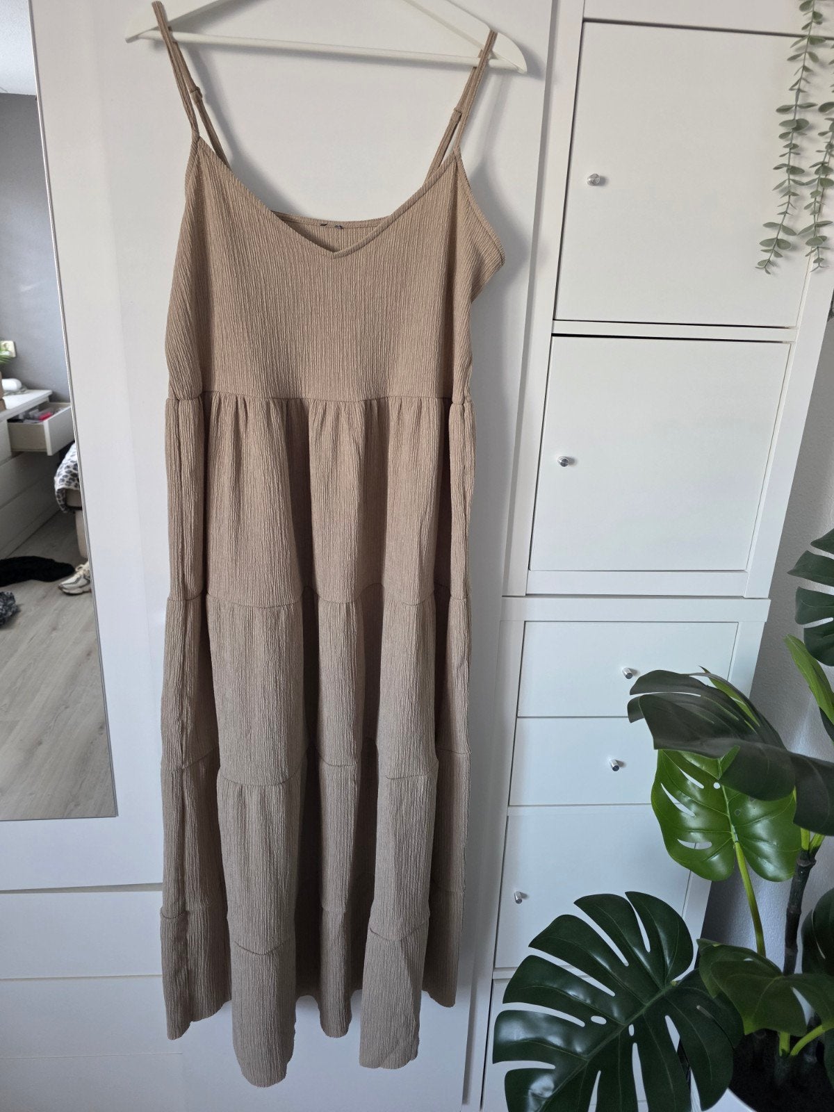 Maxi jurk, Kleding | Dames, Jurken, Beige, Maat 42/44 (L), Ophalen of Verzenden, Zo goed als nieuw