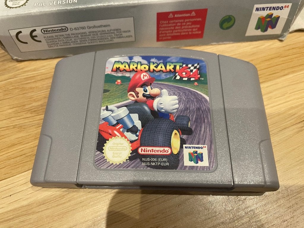 Mario Kart 64 - Nintendo 64, Spelcomputers en Games, Gebruikt, Racen en Vliegen, Ophalen of Verzenden, 3 spelers of meer