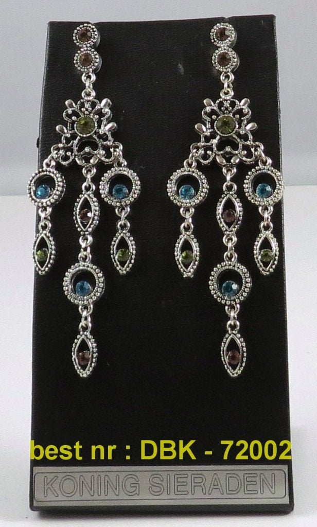 Lange zilverkleurige oorstekers met veel Strass -9 cm € 3,25, Marktplaats@koningsieraden.nl, Overige materialen, Verzenden, Nieuw