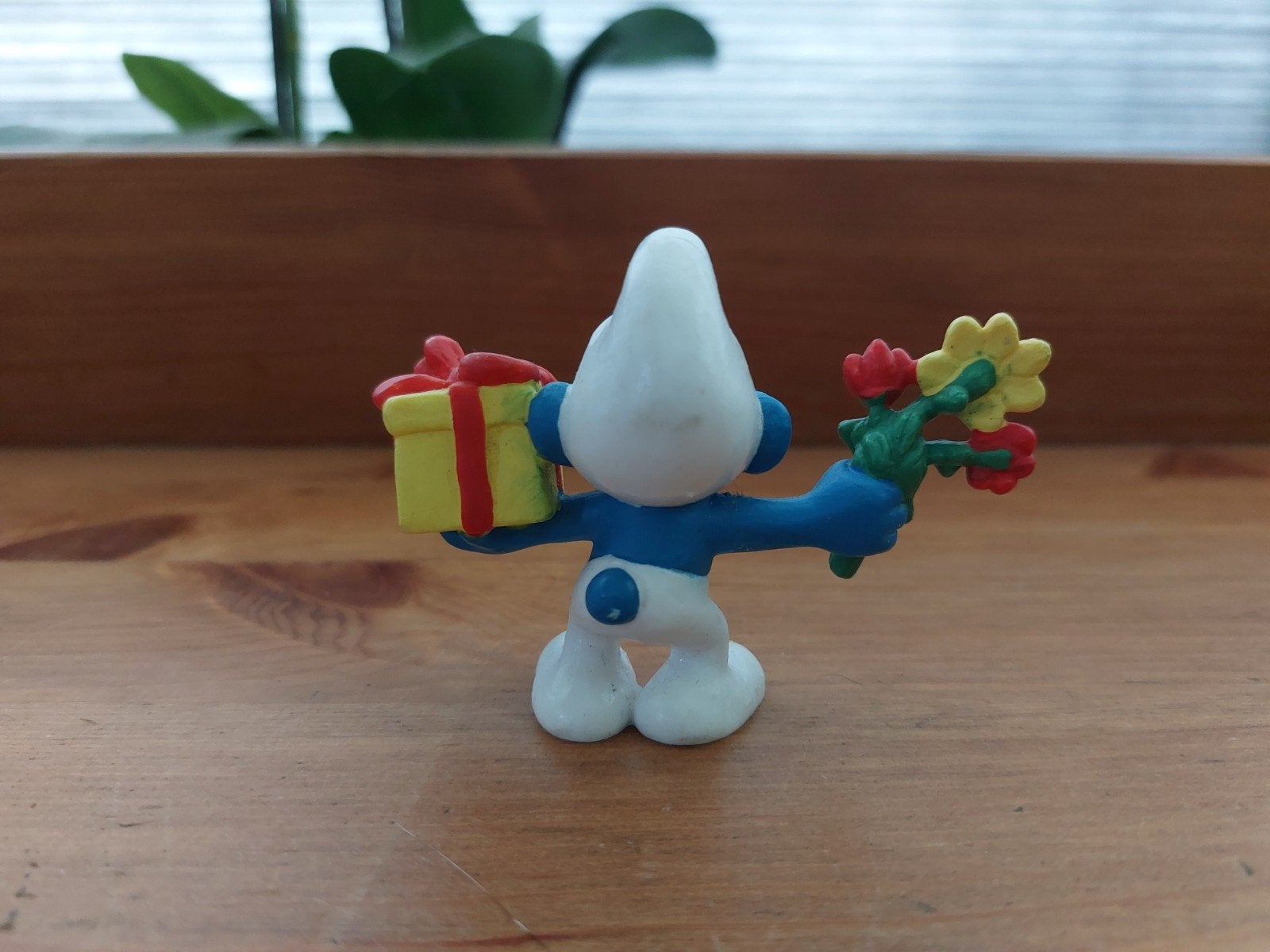 Lolsmurf met bloemen en cadeau 20040 De Smurfen, Ophalen of Verzenden