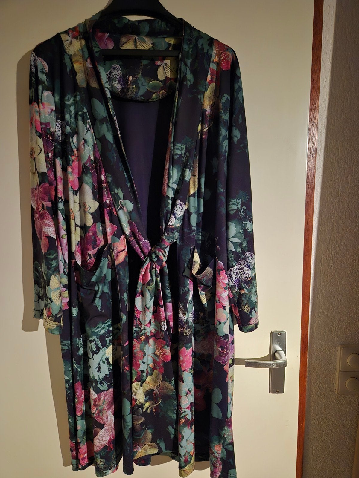 20) prachtig vest merk yoek mt xxl zwart met bloem, Yoek, Zwart, Trui of Vest, Ophalen of Verzenden
