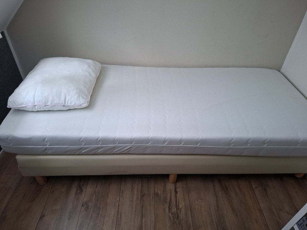 Gratis af te halen - Eenpersoons Boxspring - 90 x 210, Huis en Inrichting, Slaapkamer | Bedden, Ophalen, Overige materialen, Gebruikt