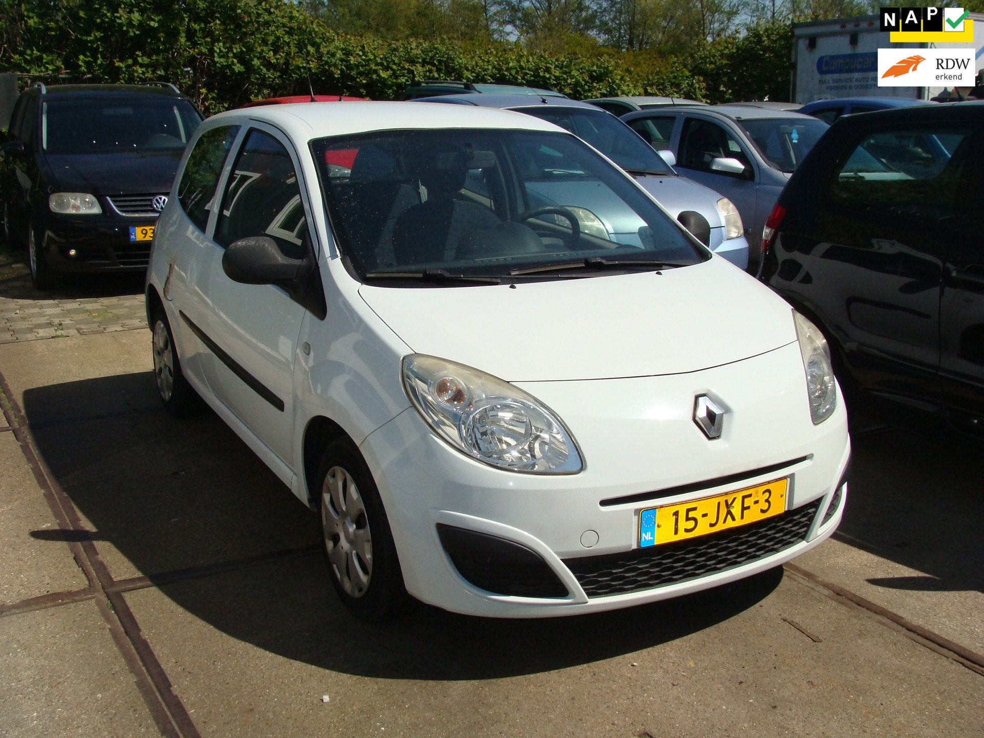 Renault Twingo 1.2 Authentique st bekr airco elek pak nap ap, Voorwielaandrijving, Twingo, Gebruikt, 31 €/maand