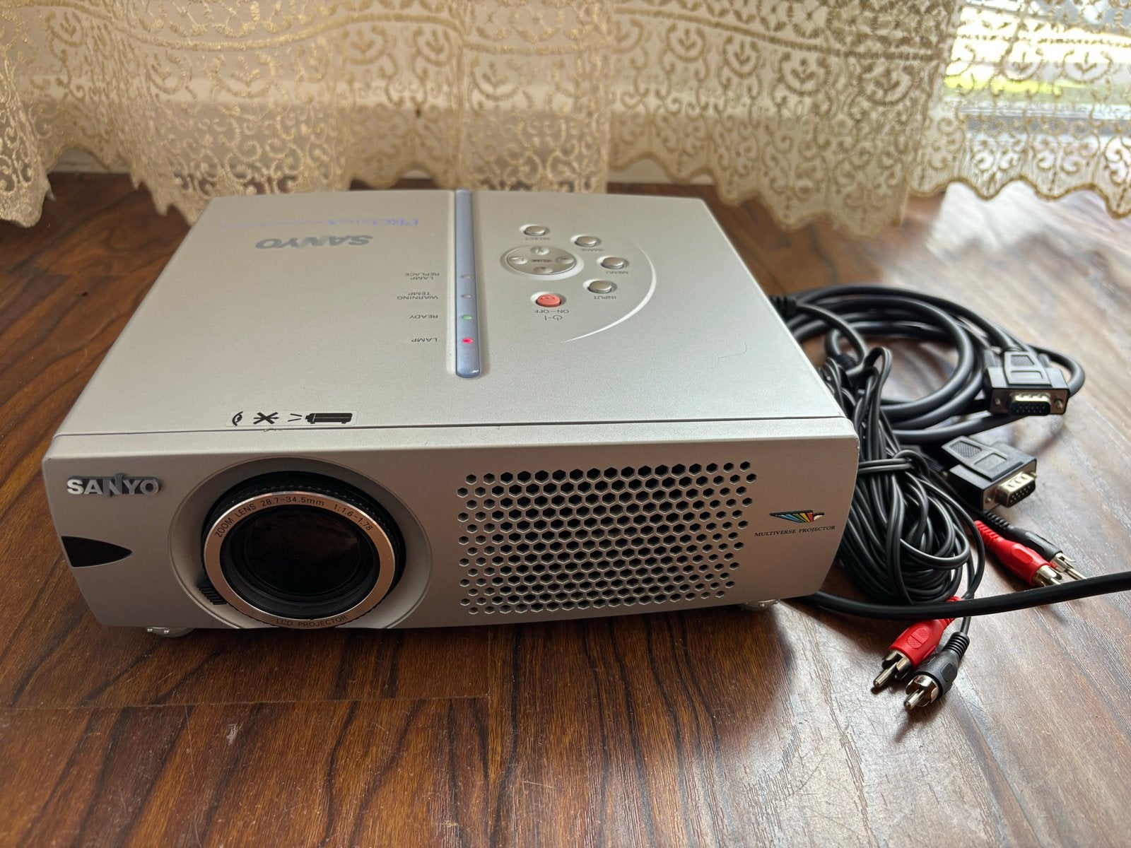 Sanyo PLC-XW20A Projector met kabels en afstandsbediening, Ophalen of Verzenden, Gebruikt, LCD, Overige resoluties