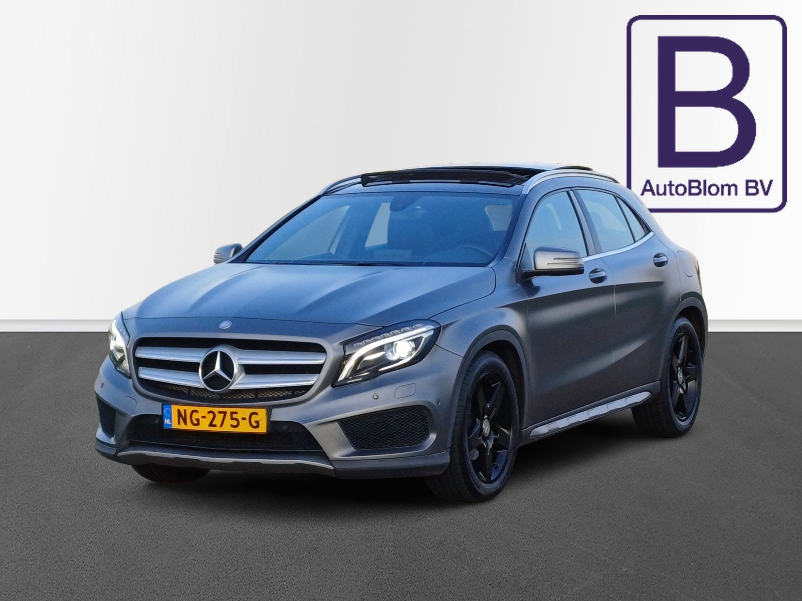 Mercedes-Benz GLA 180 AMG / Leder / Panodak / NL auto, Gebruikt, Euro 6, 4 cilinders, 715 kg