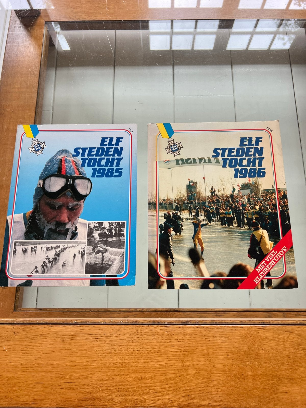 Elfstedentocht 1985 & 1986 Boeken - Historische Verslagen, Ophalen of Verzenden, Gelezen, Wintersport