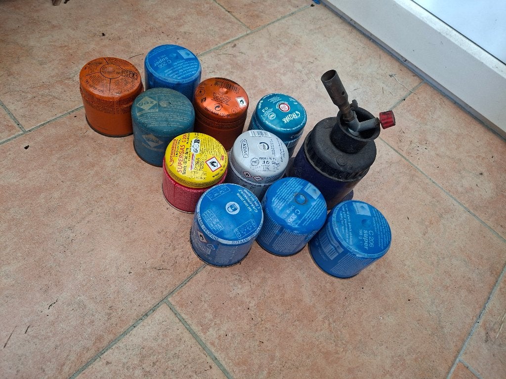 10 gasbusjes en brander, Ophalen, Gebruikt