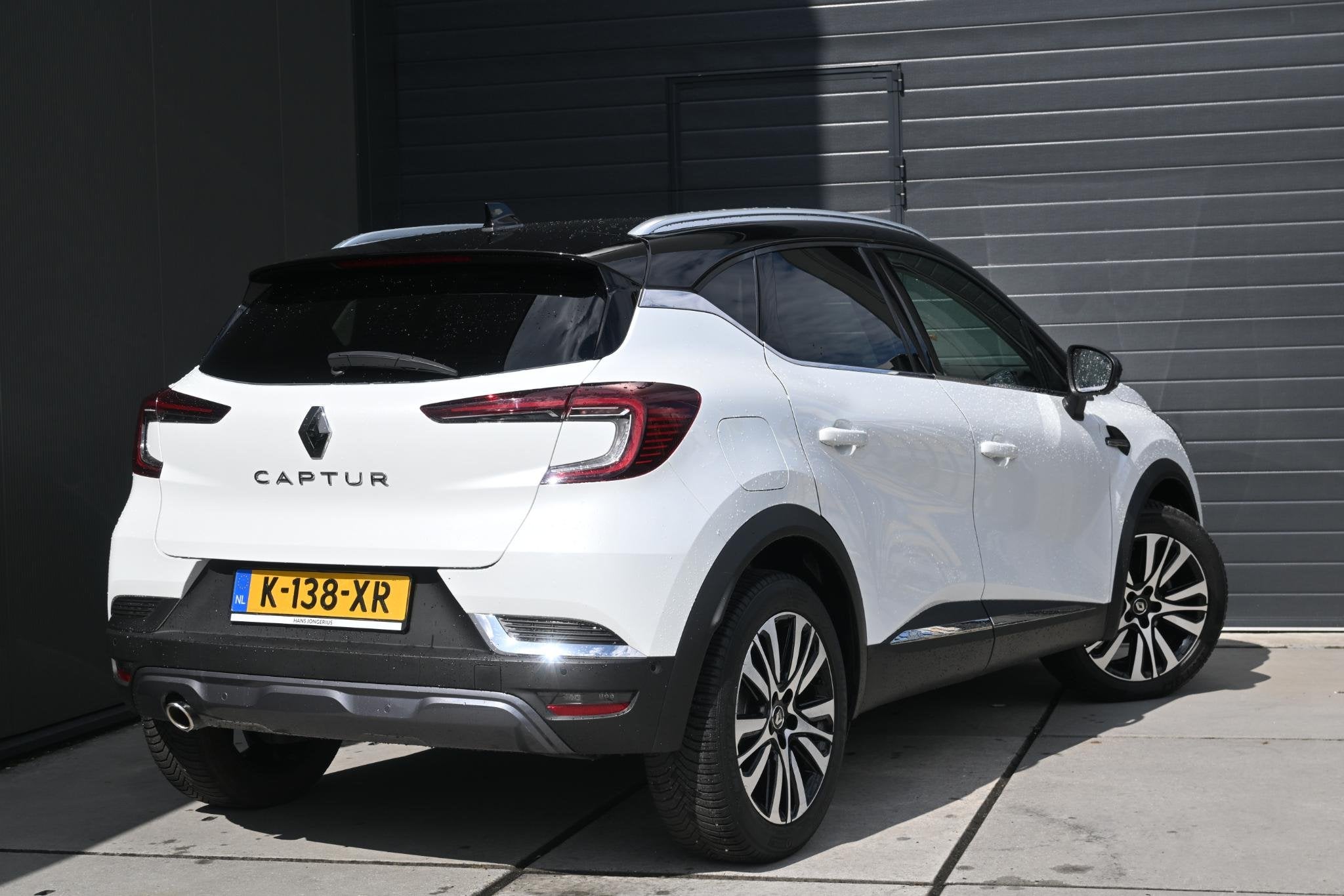 Renault Captur TCe 140 EDC Initiale Paris | STUUR/STOELVERWA, Gebruikt, Euro 6, 4 cilinders, 700 kg