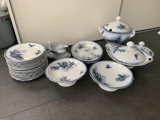 Servies wit met blauw 28 delig Merk Malaca Antiek Vintage, Antiek en Kunst, Ophalen