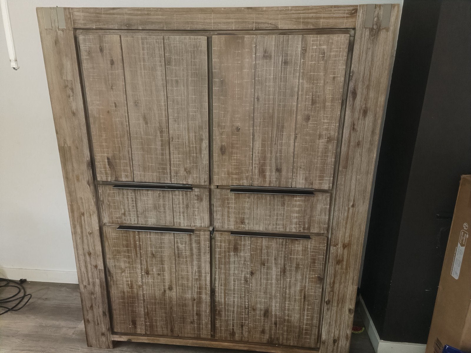 Nette kast van Pronto Wonen (incl. sidetable optie), Ophalen, Zo goed als nieuw