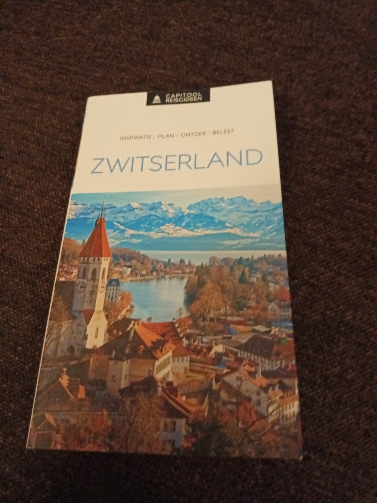 Capitool - Zwitserland uit 2022, Boeken, Capitool, Europa, Ophalen of Verzenden, Zo goed als nieuw