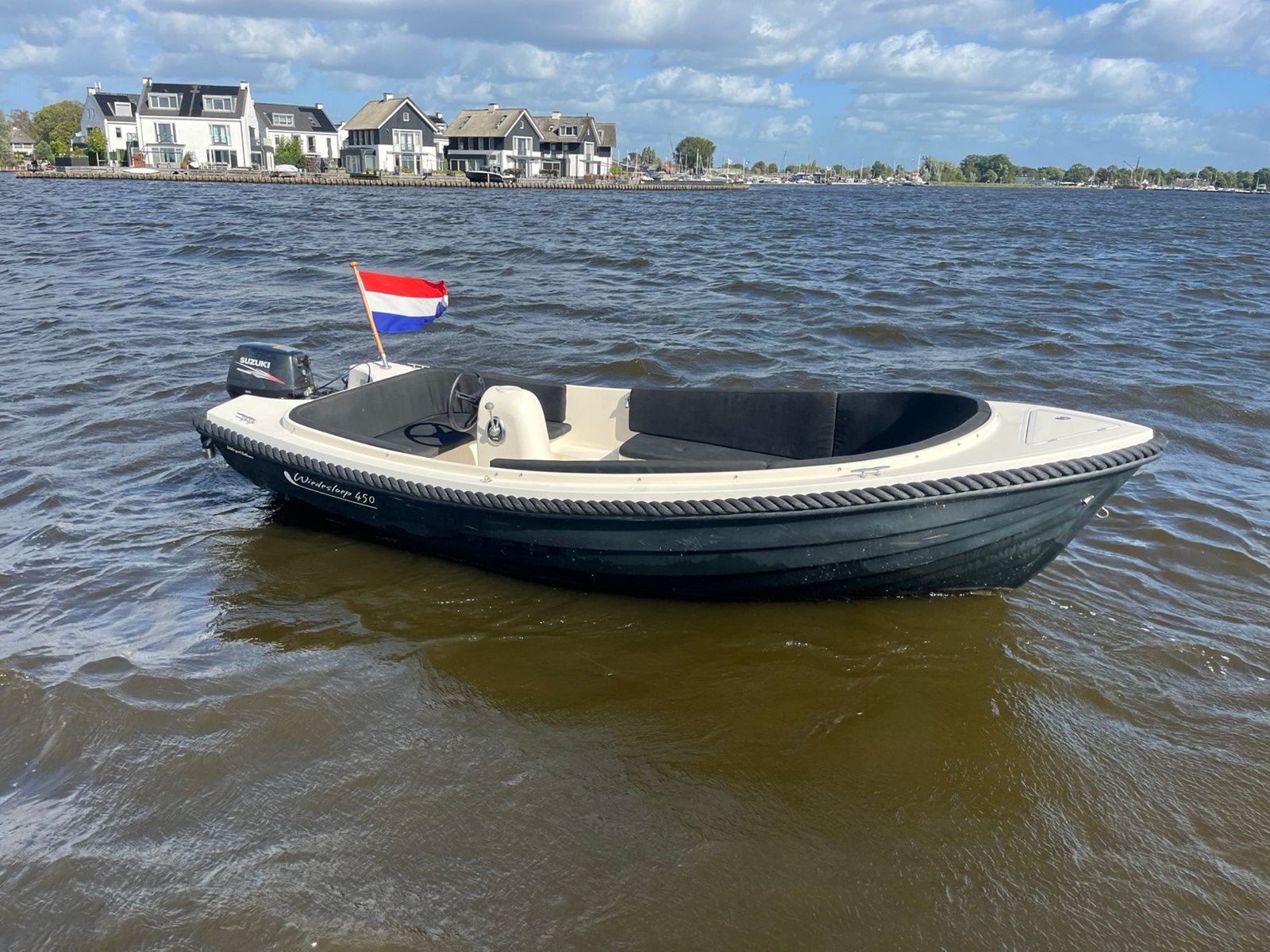 Wiedes Sloep 450 – Suzuki 15 pk – 2014 – Zonnedek, Watersport en Boten, Tender, Gebruikt, Tot 1.00 meter, 45 m