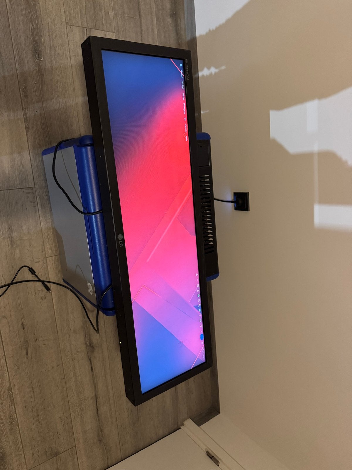 LG flatron M3801S. Streched display, Lg nederland 1234AB, IPS, Lg, DVI