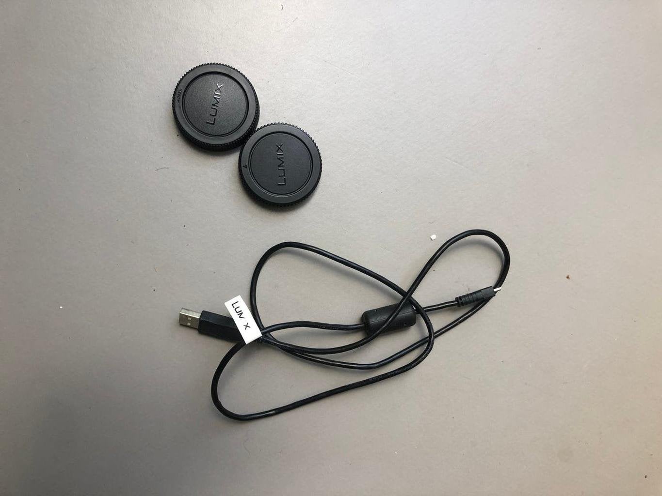 Lumix kabel en beschermingsdoppen voor camera en lens, Compact, Ophalen of Verzenden, Zo goed als nieuw, Overige Merken