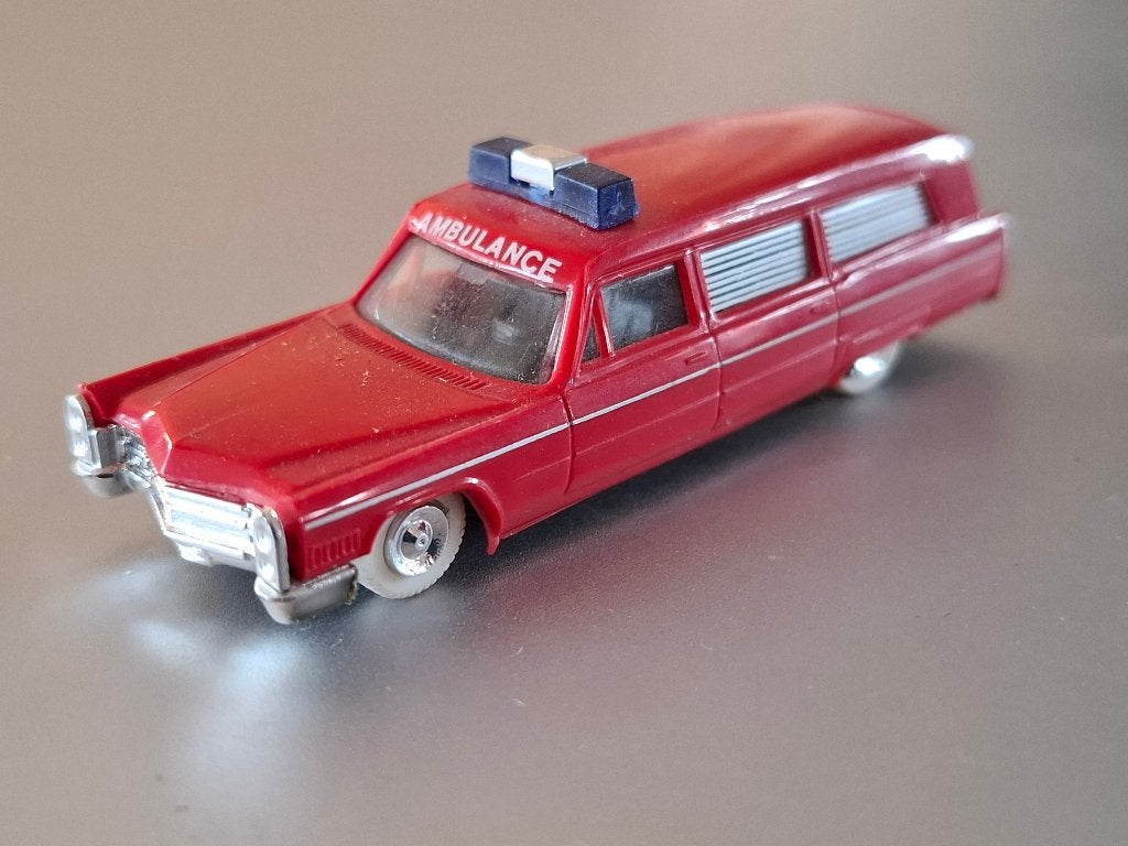 1:87 brandweer Cadillac Praline € 4, Verzenden, Zo goed als nieuw, Auto, Overige merken