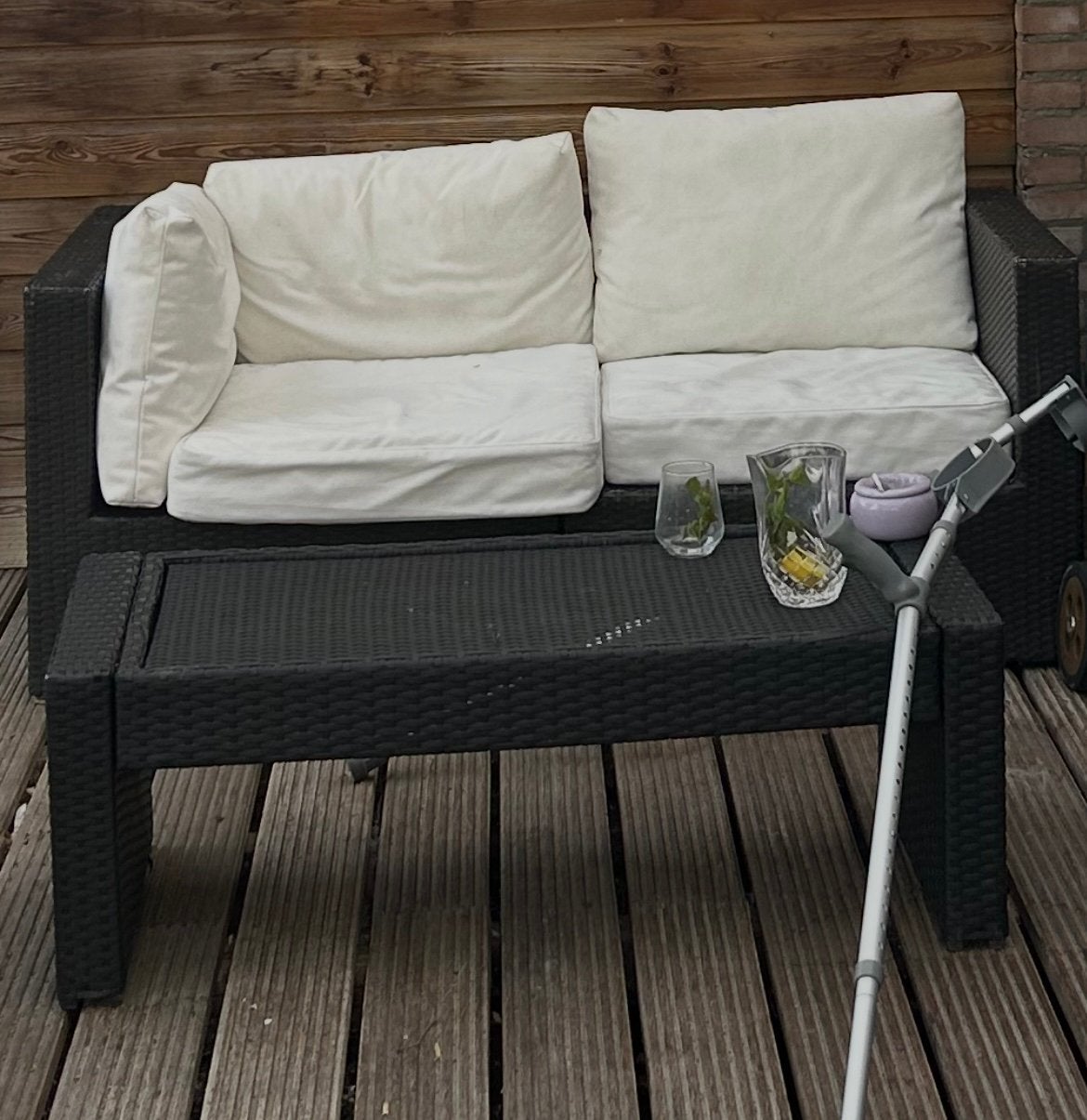 Zwarte loungeset met witte kussens, Gebruikt, Loungeset, Wicker, Bank
