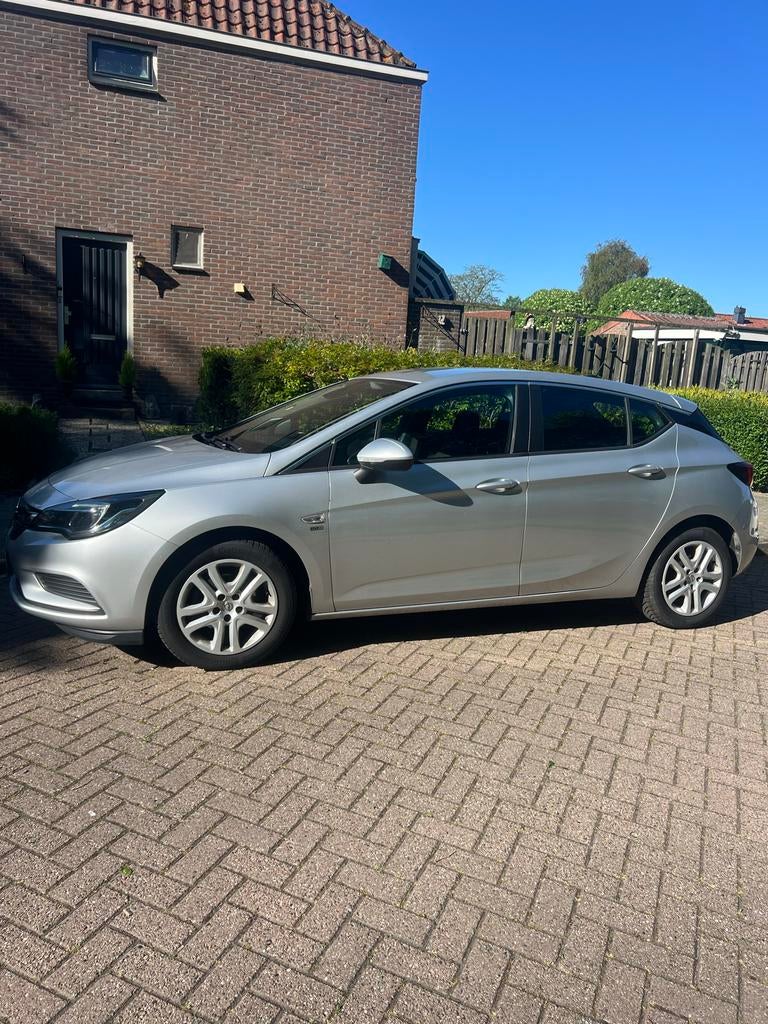 Opel Astra 1.6 Cdti 81KW 5D 2019 Grijs, Auto's, Zwart, 4 cilinders, 1264 kg, Particulier