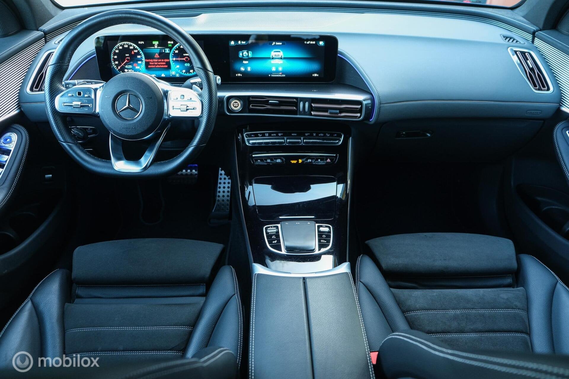 Mercedes EQC 400 4MATIC AMG Line Premium+ 80 kWh | 95,7% SOH, Automaat, Zwart, 2395 kg, Blauw