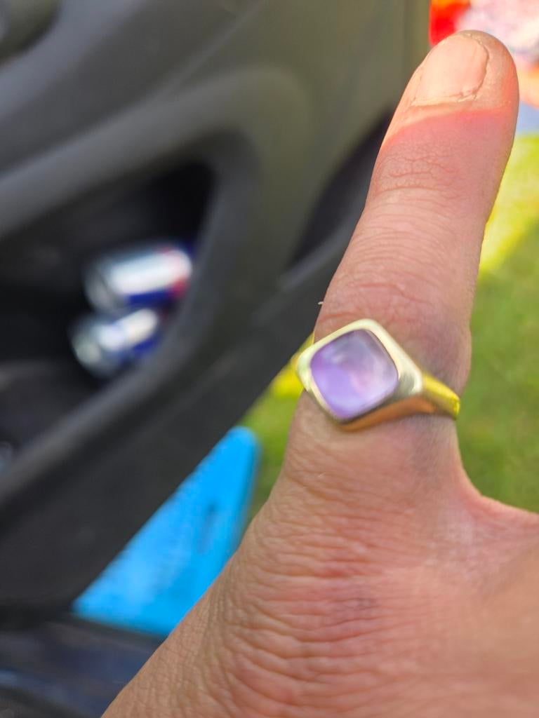 14 Karaat Gouden Ring met Paarse Steen, Ophalen, 18 tot 19, Zo goed als nieuw, Met edelsteen