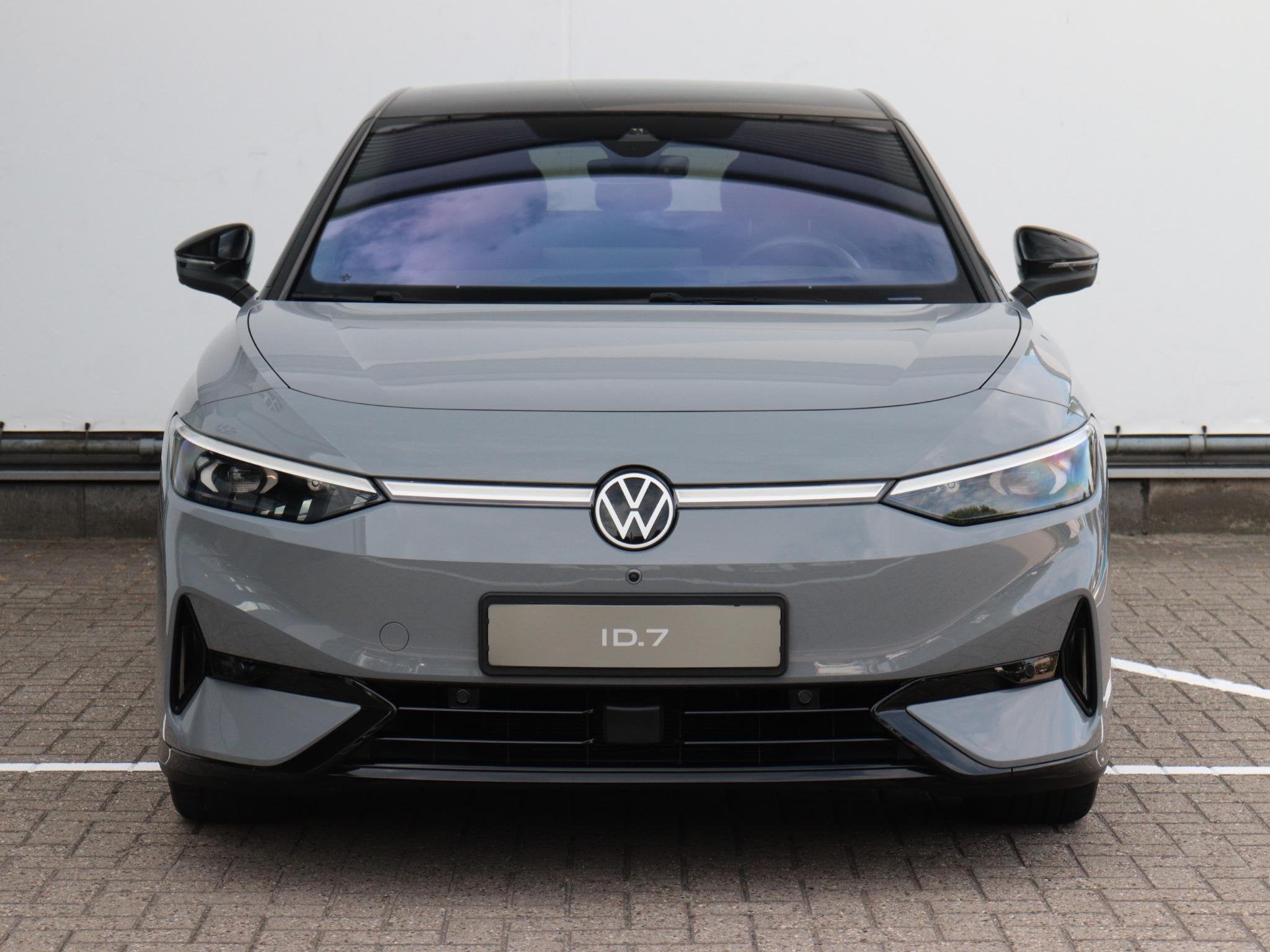 Volkswagen ID.7 Pro Business 77 kWh SOH 96% | HUD | DCC | St, Auto's, Automaat, Achterwielaandrijving, Gebruikt, Zwart