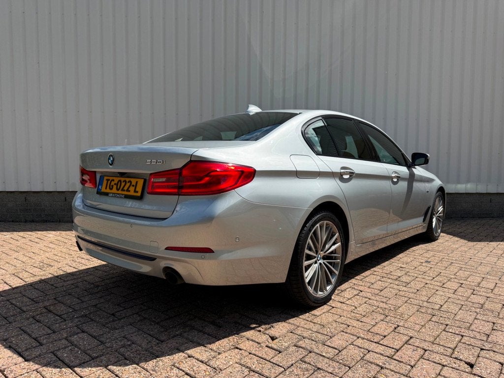 BMW 5-serie 520i High Executive Sport Line Automaat, Leder,, Automaat, 1998 cc, Achterwielaandrijving, Gebruikt