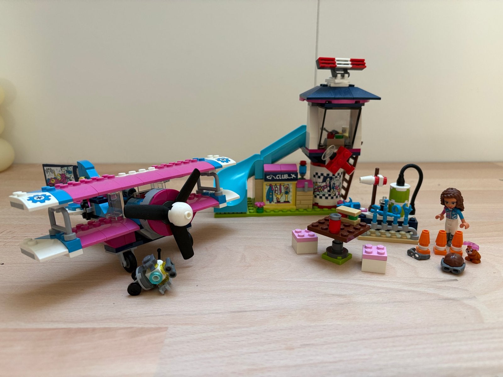 Lego Friends 41343 Vliegtuig en Luchthaven, Lego, Friends, Ophalen of Verzenden, Zo goed als nieuw