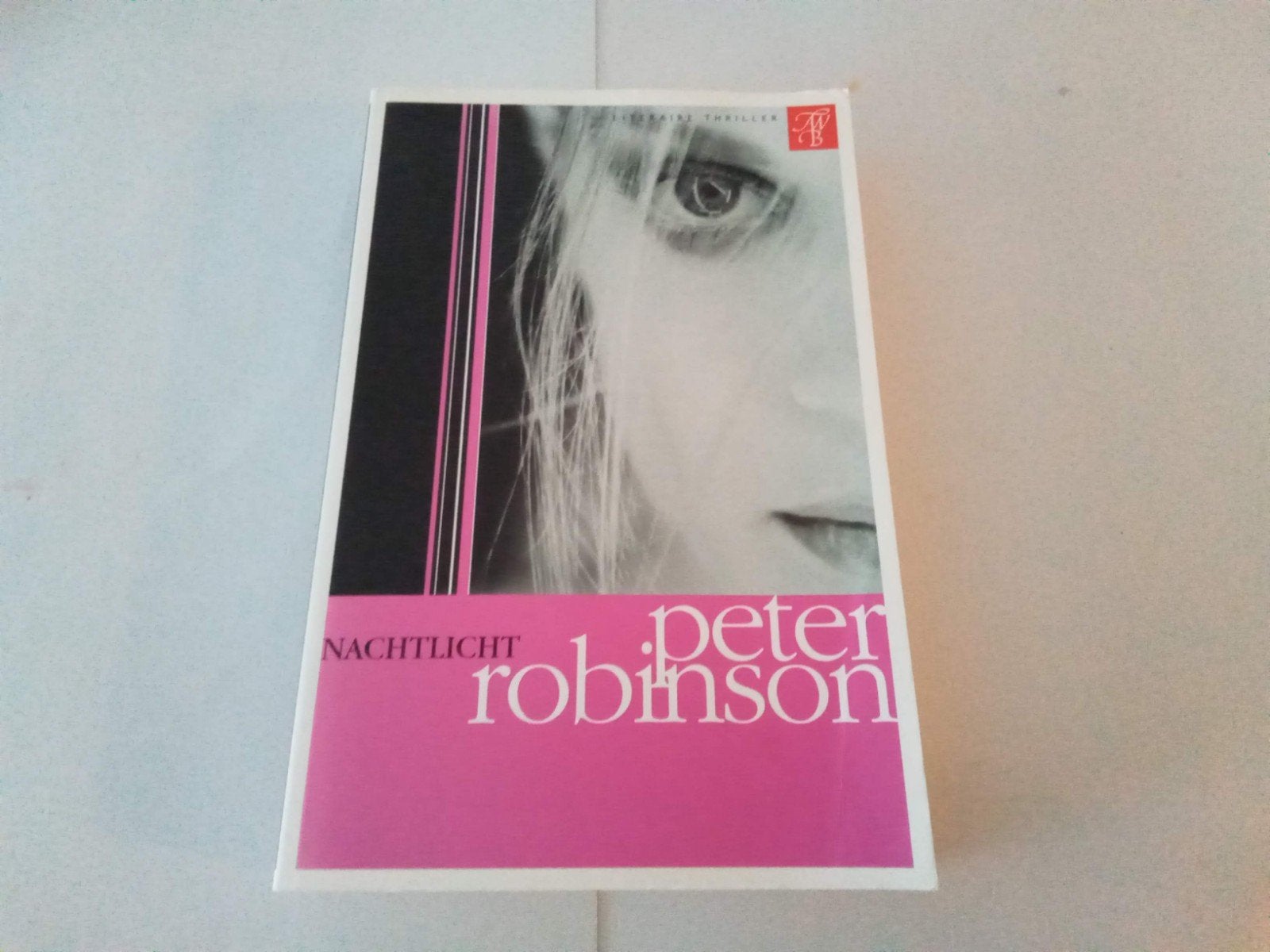 Nachtlicht ( Peter Robinson  ( Literaire thriller, Boeken, Ophalen of Verzenden, Gelezen