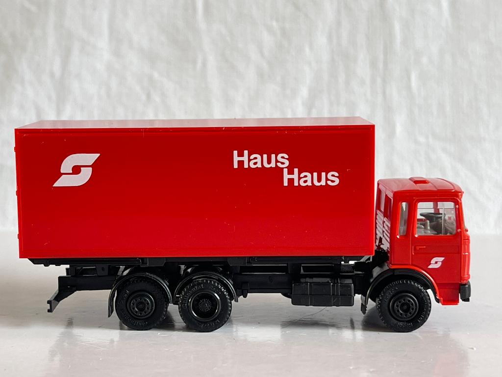 Herpa: ÖAF F8 met afzetbak "Haus zu Haus" van de ÖBB, Gelijkstroom of Wisselstroom, Overige typen, Ophalen of Verzenden, Zo goed als nieuw