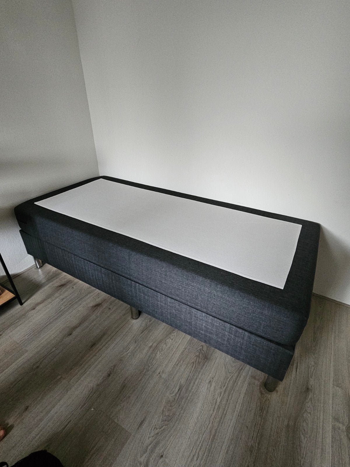 Eenpersoons boxspring bed - Grijs, zo goed als nieuw, Ophalen, 90 cm, Eenpersoons, Zo goed als nieuw