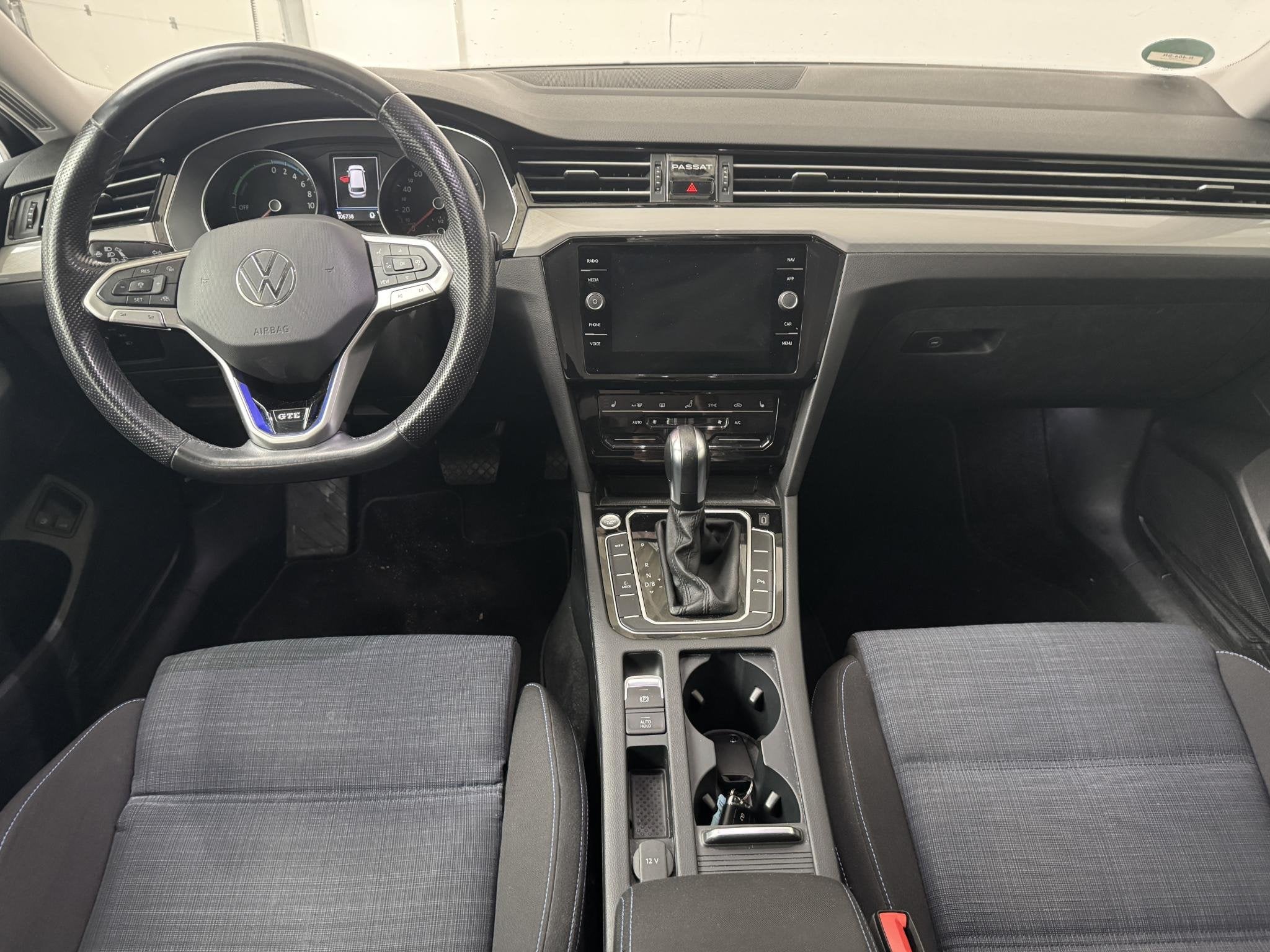 Volkswagen Passat Variant 1.4 TSI PHEV GTE Business | Naviga, Stof, Gebruikt, 4 cilinders, Met garantie (alle)