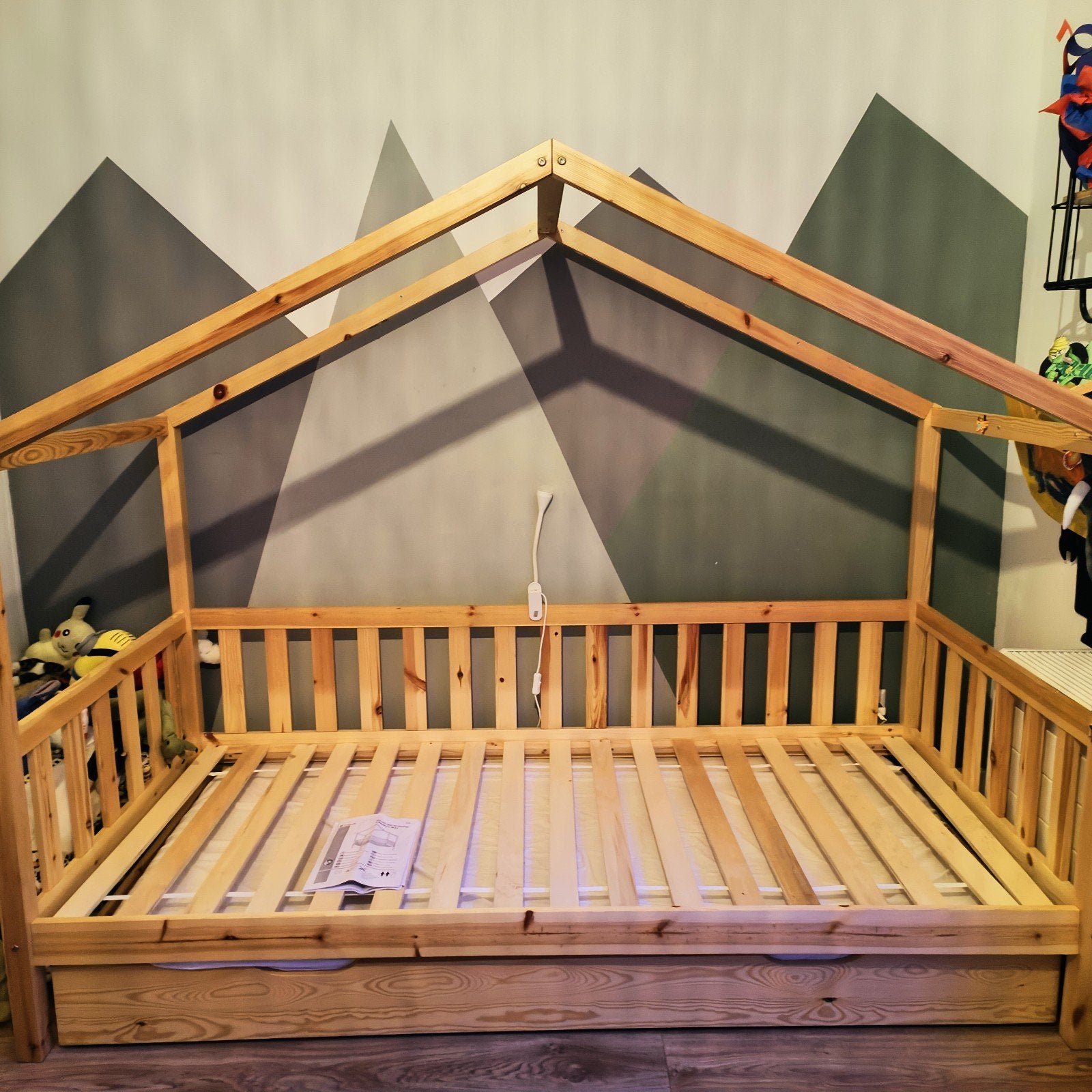 Houten huisbed Dallas 90x200 met onderschuifbed, Ophalen, 180 cm of meer, 85 tot 100 cm, Lattenbodem
