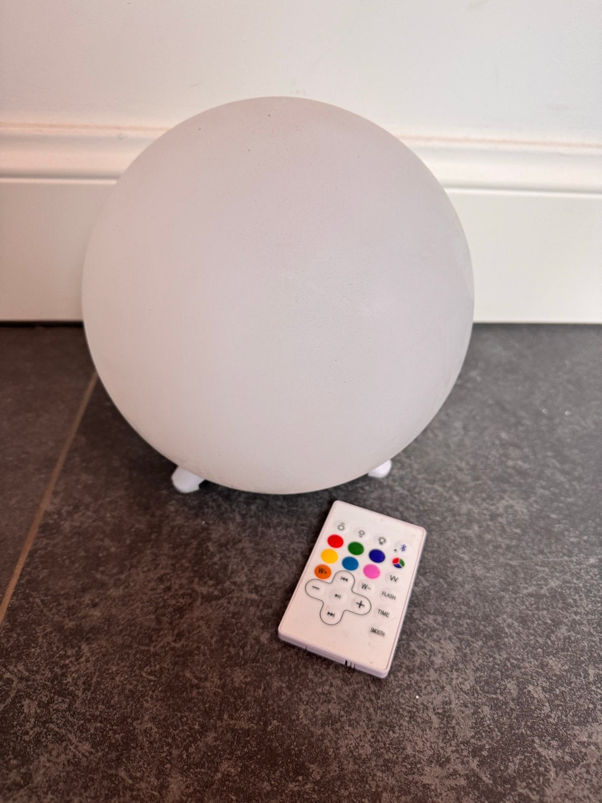 Sfeervolle LED bol lamp met afstandsbediening en speaker, Wit, Overige merken, Gebruikt, Kunststof
