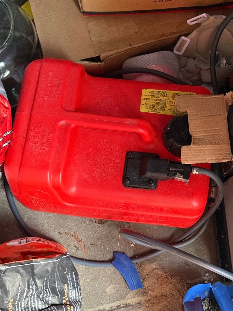 Brandstoftank buitenboordmotor 12 liter zgan, Ophalen, Zo goed als nieuw, Motor en Techniek