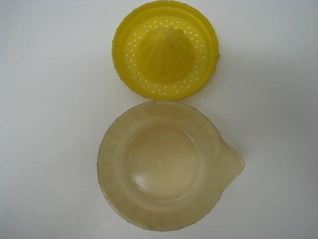 Vintage jaren 60 manuele citruspers, H 10cm, diam 11cm, Witgoed en Apparatuur, Juicers, Ophalen, Citruspers