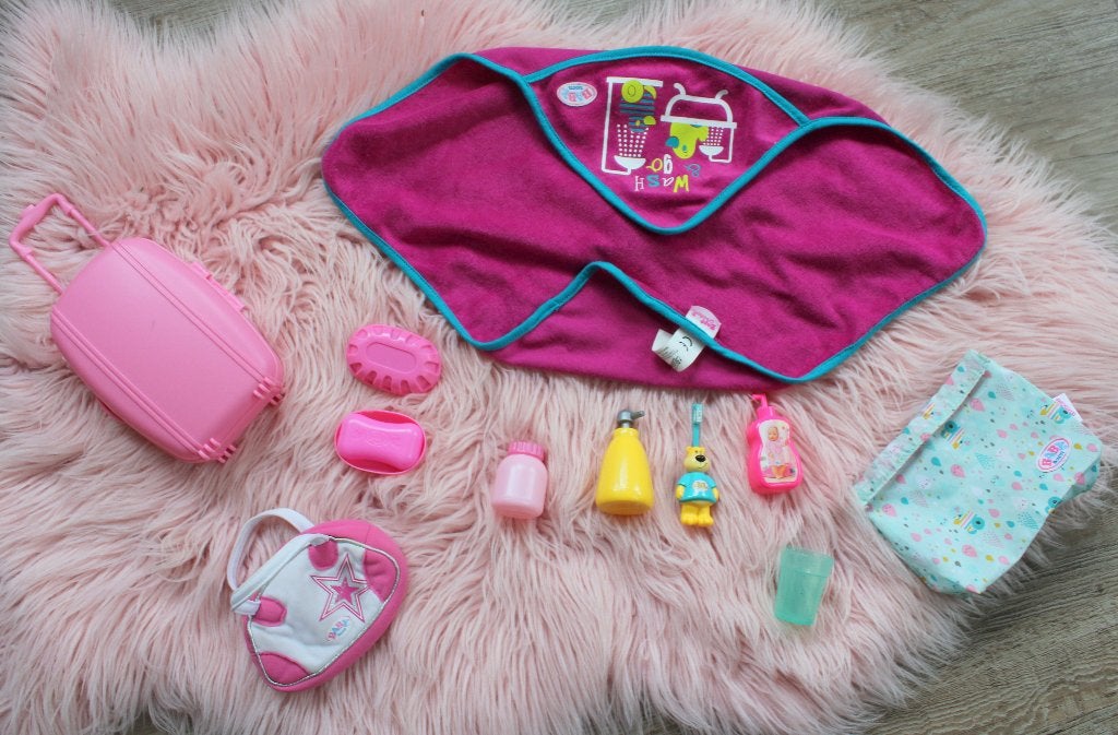 leuke babyborn op vakantie set  toilet tasje en rolkoffer, Ophalen of Verzenden, Zo goed als nieuw, Babypop