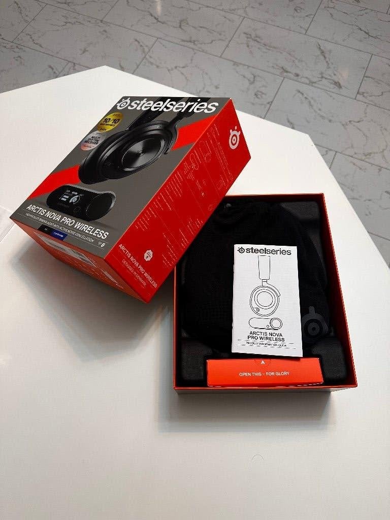 Foto 13 van SteelSeries Arctis Nova Pro Wireless | Factuur & Garantie