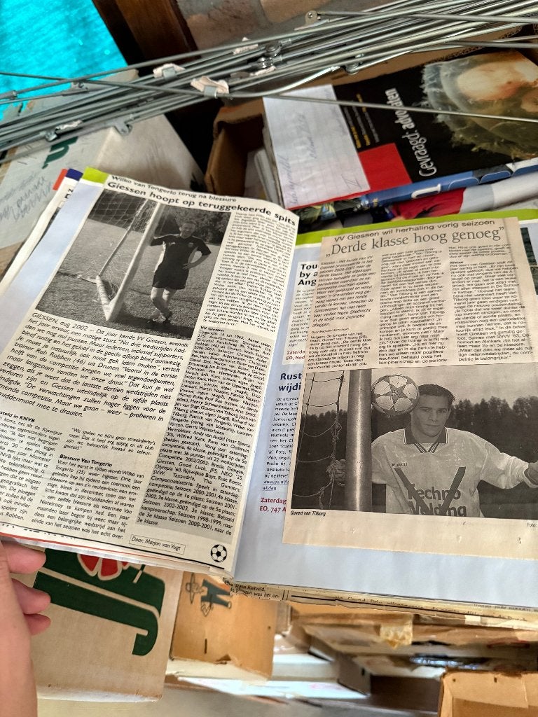 Krantenknipsel amateurvoetbal 1954 - 2018, Verzamelen, Sportartikelen en Voetbal, Ophalen, Gebruikt, Overige binnenlandse clubs