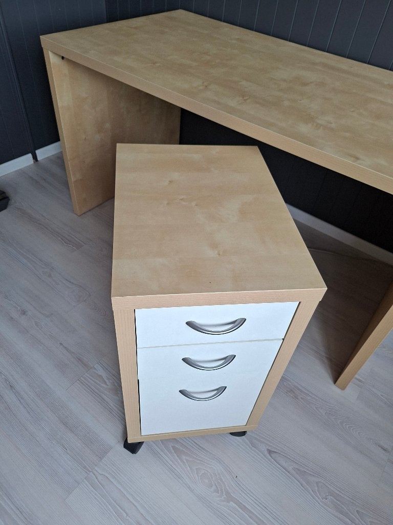 Stevig bureau te koop in berken kleur, Ophalen, Gebruikt