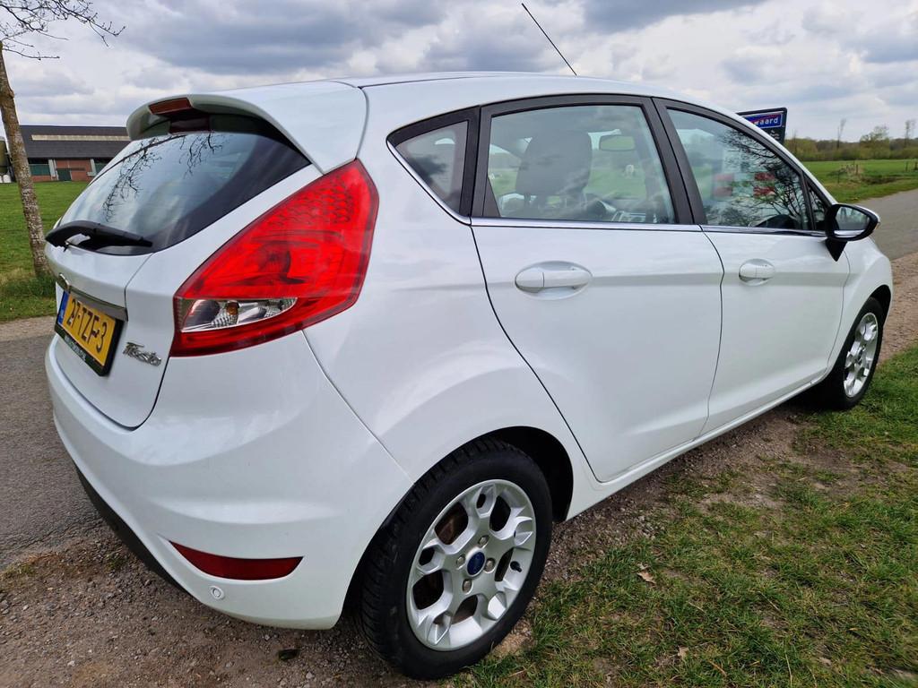Ford Fiesta 1.25 Titanium pas 95.000km clima/cruise, Voorwielaandrijving, Euro 5, Stof, 1242 cc